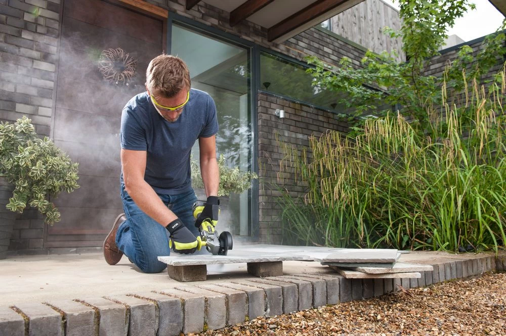 Ryobi R18AG7-0 ONE+ 18V Li-Ion Accu Haakse Slijper Body - 125mm - Koolborstelloos - 5133002852 4 Ryobi R18AG7-0 ONE+ 18V Li-Ion Accu Haakse Slijper Body - 125mm - Koolborstelloos - 5133002852 - Afbeelding 2