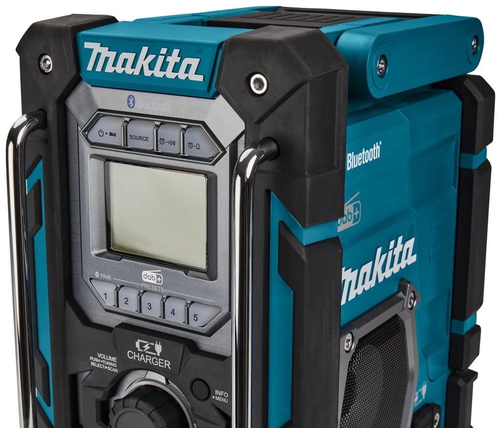 Makita DMR301 10,8-18V Li-Ion Accu Bouwradio - Bluetooth -dab+ - Werkt Op Netstroom & Accu 5 Makita DMR301 10,8-18V Li-Ion Accu Bouwradio - Bluetooth -dab+ - Werkt Op Netstroom & Accu - Afbeelding 3