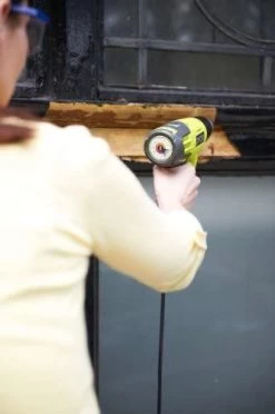 Ryobi EHG2000 Heteluchtpistool Incl. Accessoires - 2000W - 5133001137 -Tool Verkoop 79d69708e4f5b96d10821aeff2fef524